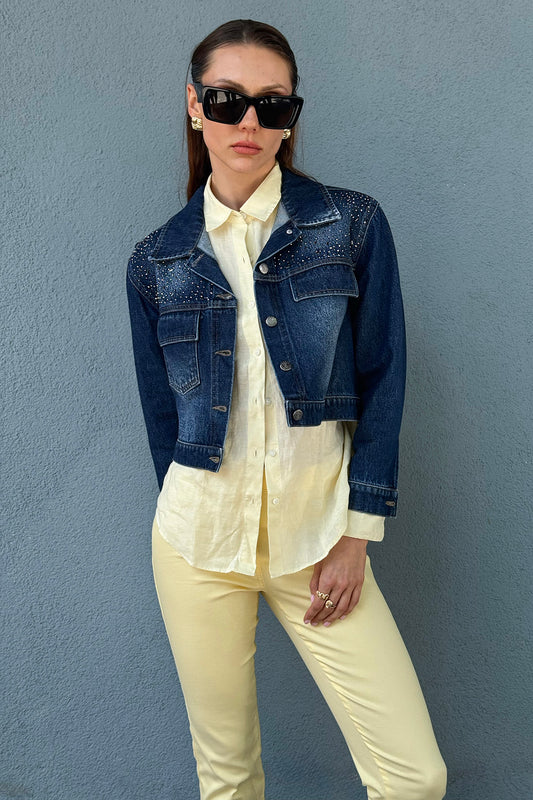 Taş İşlemeli Bol Kalıp Kısa Denim Ceket