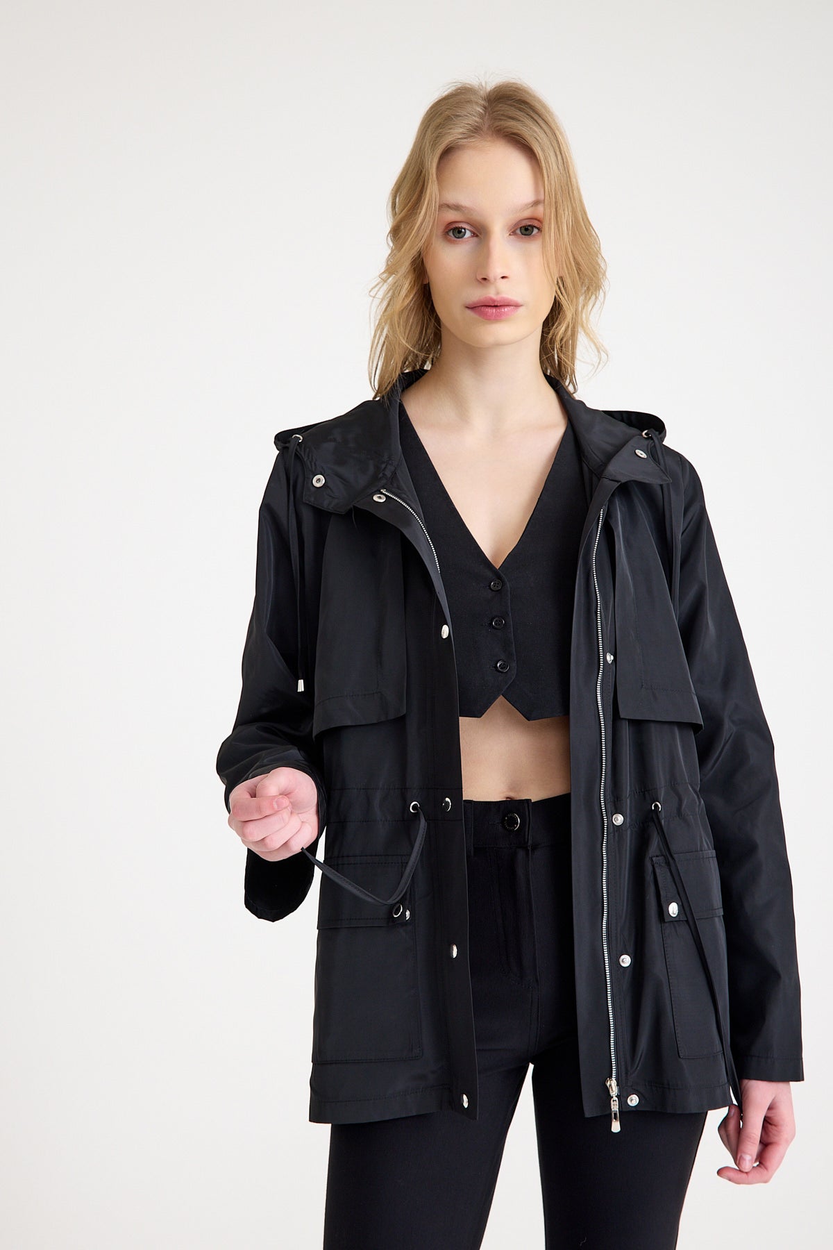 Kadın Su Geçirmez Hafif ve Şık Rüzgarlık