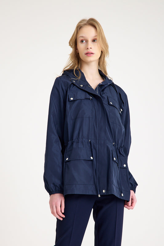 Kadın Su Geçirmez Hafif ve Şık Rüzgarlık