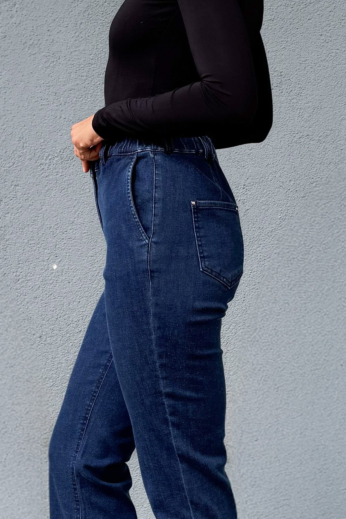 Belden Lastikli Hafif İspanyol Paça Jeans