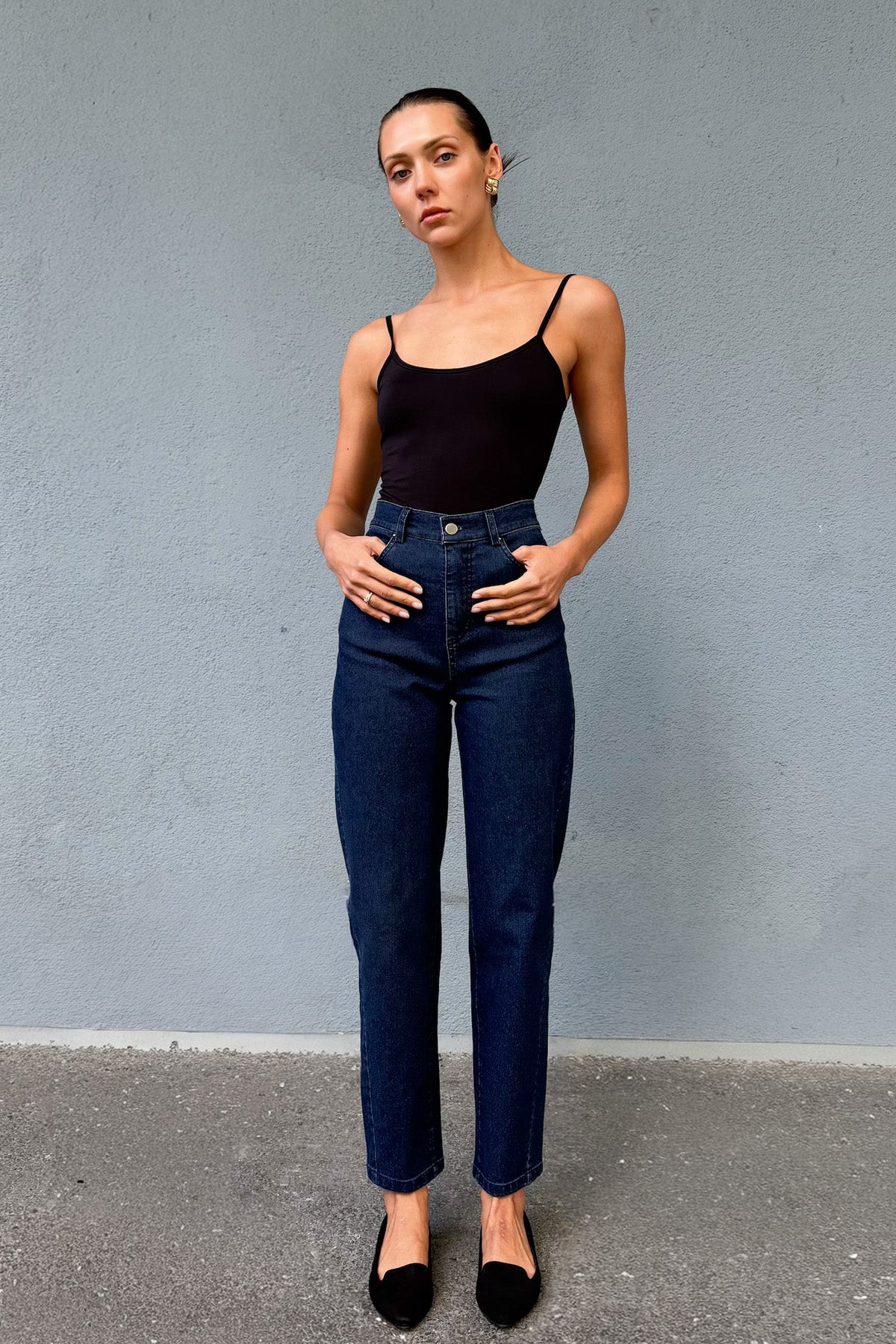 Barrel Fit Koyu Renk Yıkamalı Yüksek Bel Jean