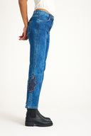 Kadın Yüksek Bel Likralı İşlemeli Mavi Jeans - Devon