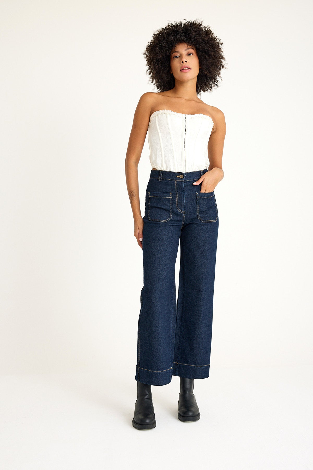 Yüksek Bel Geniş Paça Cep Detaylı Su Yıkamalı Flare Jeans