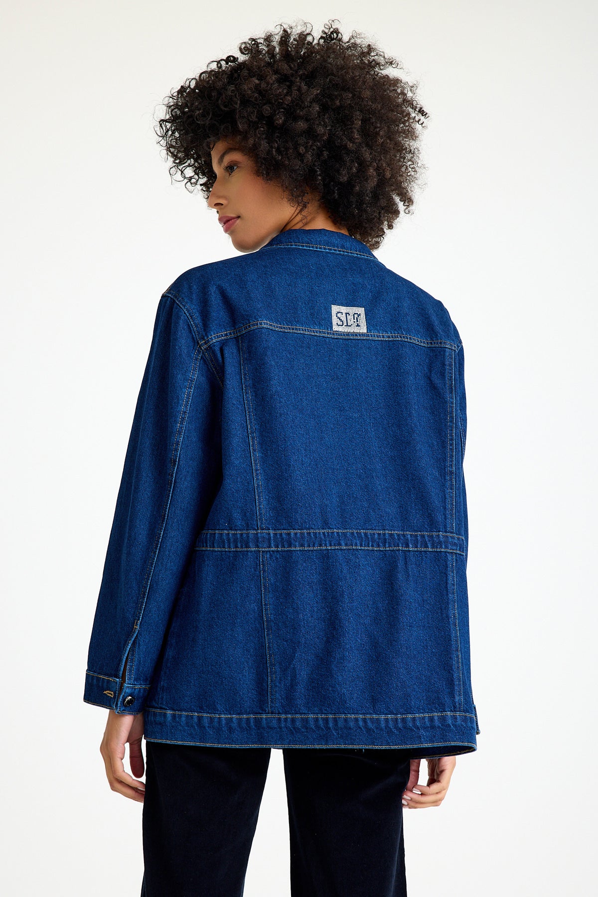 Oversize Fit Denim Ceket İşleme Detaylı