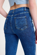 Kadın Yüksek Bel Likralı İşlemeli Mavi Jeans