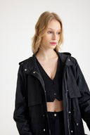 Kadın Su Geçirmez Hafif ve Şık Rüzgarlık