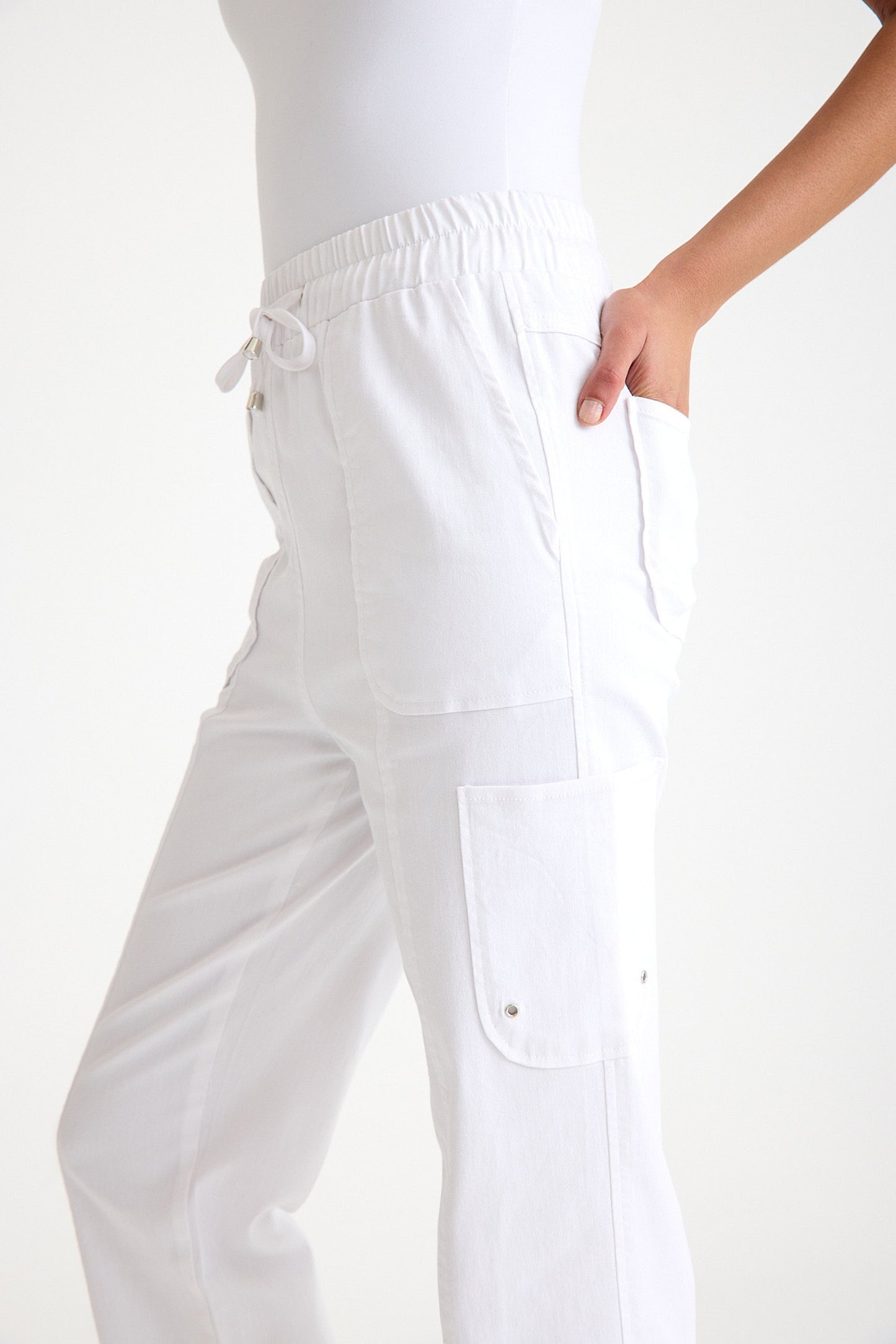 Beyaz Yüksek Bel Rahat Kesim Straight Fit Kadın Kargo Pantolon