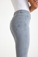 Yüksek Bel Gri Likralı Slim Fit Jean