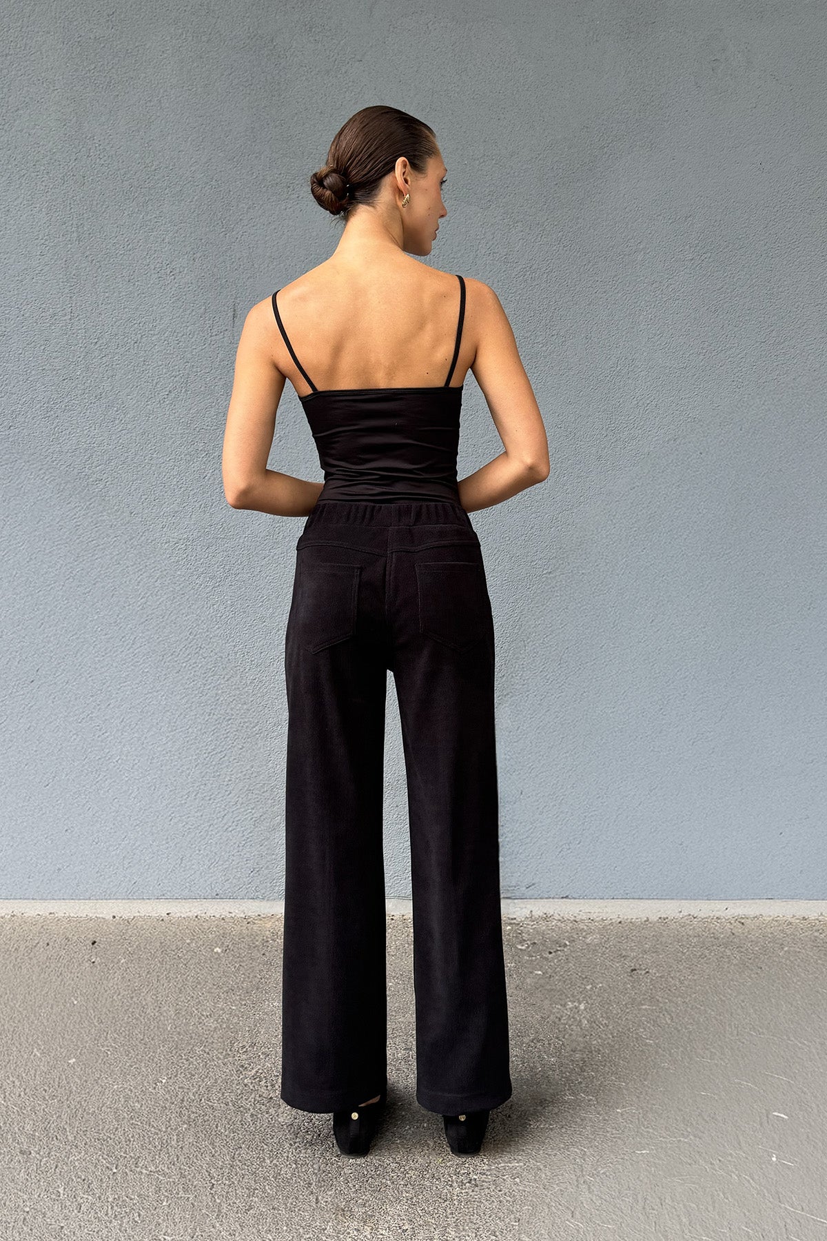 Kadife Görünümlü Belden Lastikli Bol Paça Pantolon