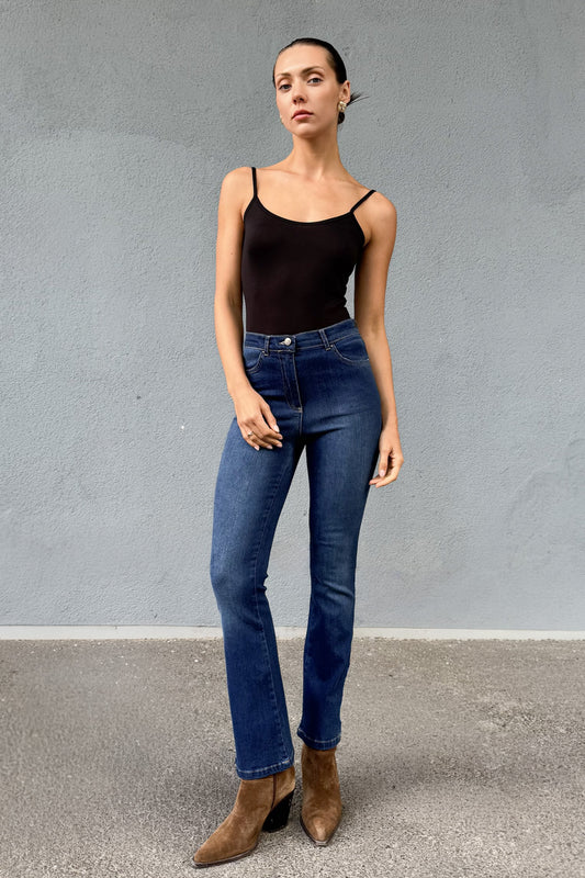 Hafif İspanyol Paça Yüksek Bel Likralı Esnek Vücudu Saran Jeans