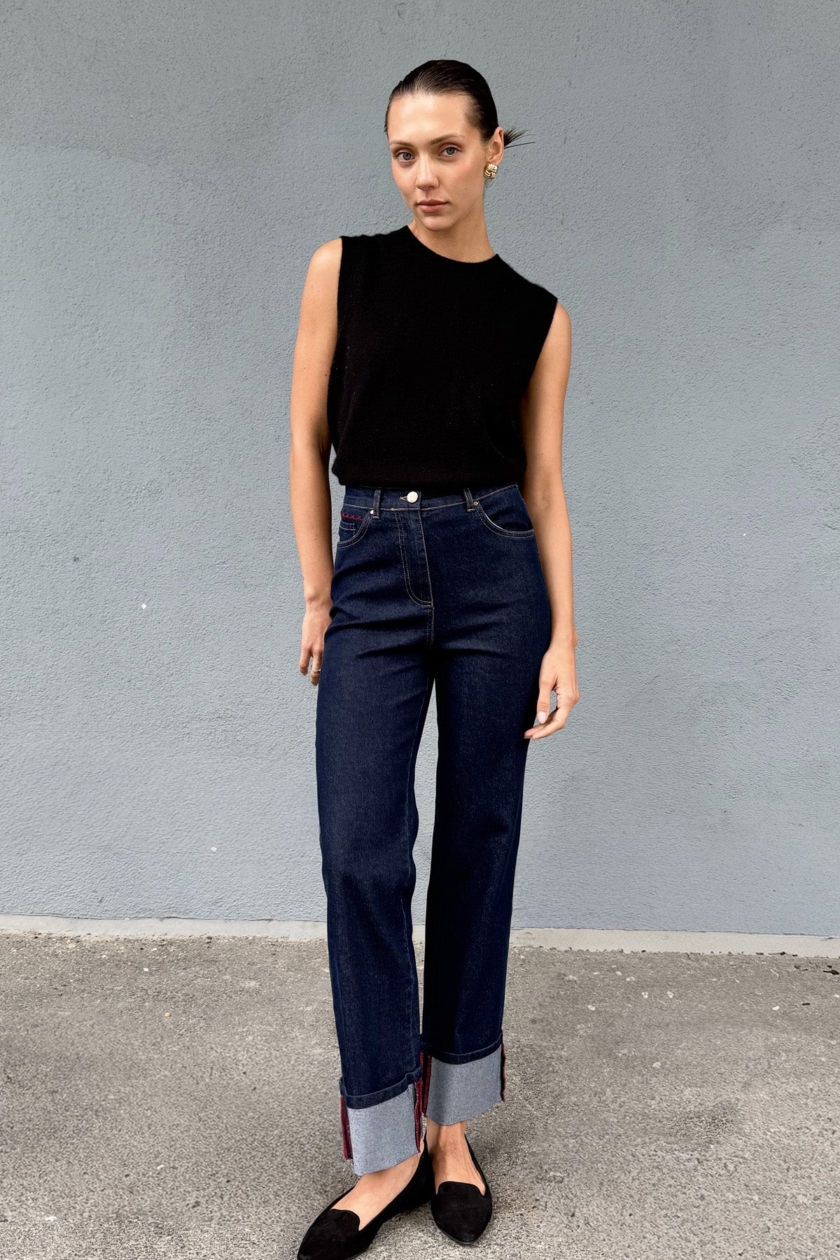 Yüksek Bel Paça Kıvrık Kırmızı İşleme Detaylı Straight Leg Kot Pantolon