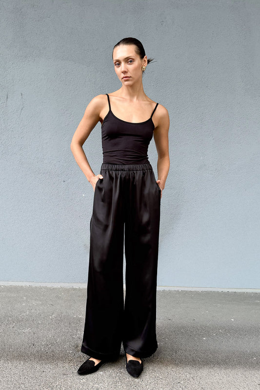 Kadın Siyah Saten Belden Lastikli Bol Paça Pantolon