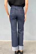 Yüksek Bel Paça Kıvrık Kırmızı İşleme Detaylı Straight Leg Kot Pantolon