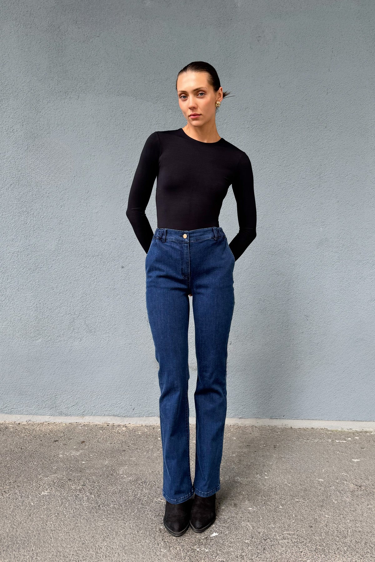 Belden Lastikli Hafif İspanyol Paça Jeans