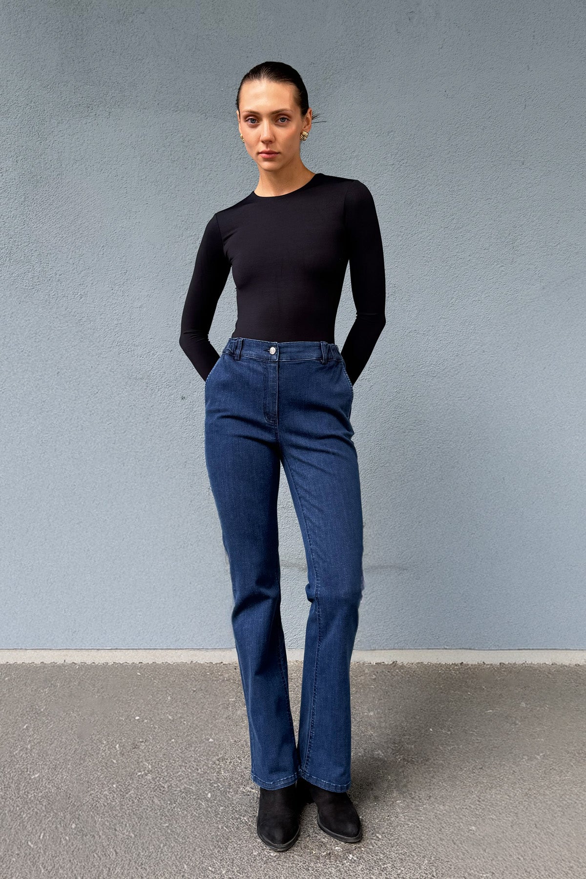 Belden Lastikli Hafif İspanyol Paça Jeans