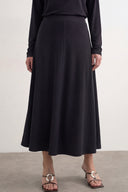 Siyah Dökümlü Modal Kloş Midi Etek